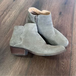 Sole Society taupe suede ankle boots, size 6.5